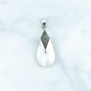 Mother of Pearl Pendant - PBA0150MOP/N91